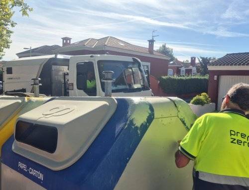 El Ayuntamiento inicia trabajos de reparación y mantenimiento de los contenedores de residuos