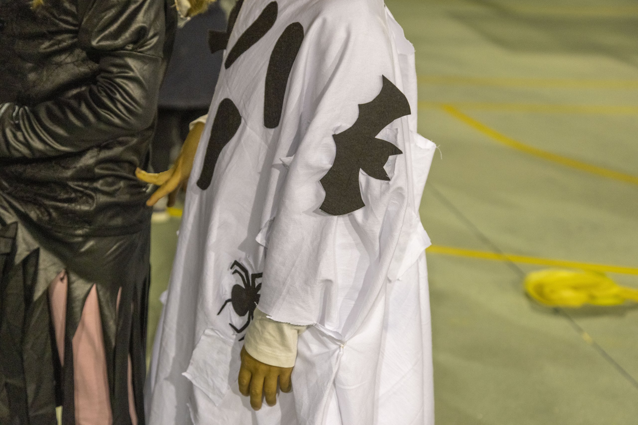 Niños disfrazados durante la fiesta.