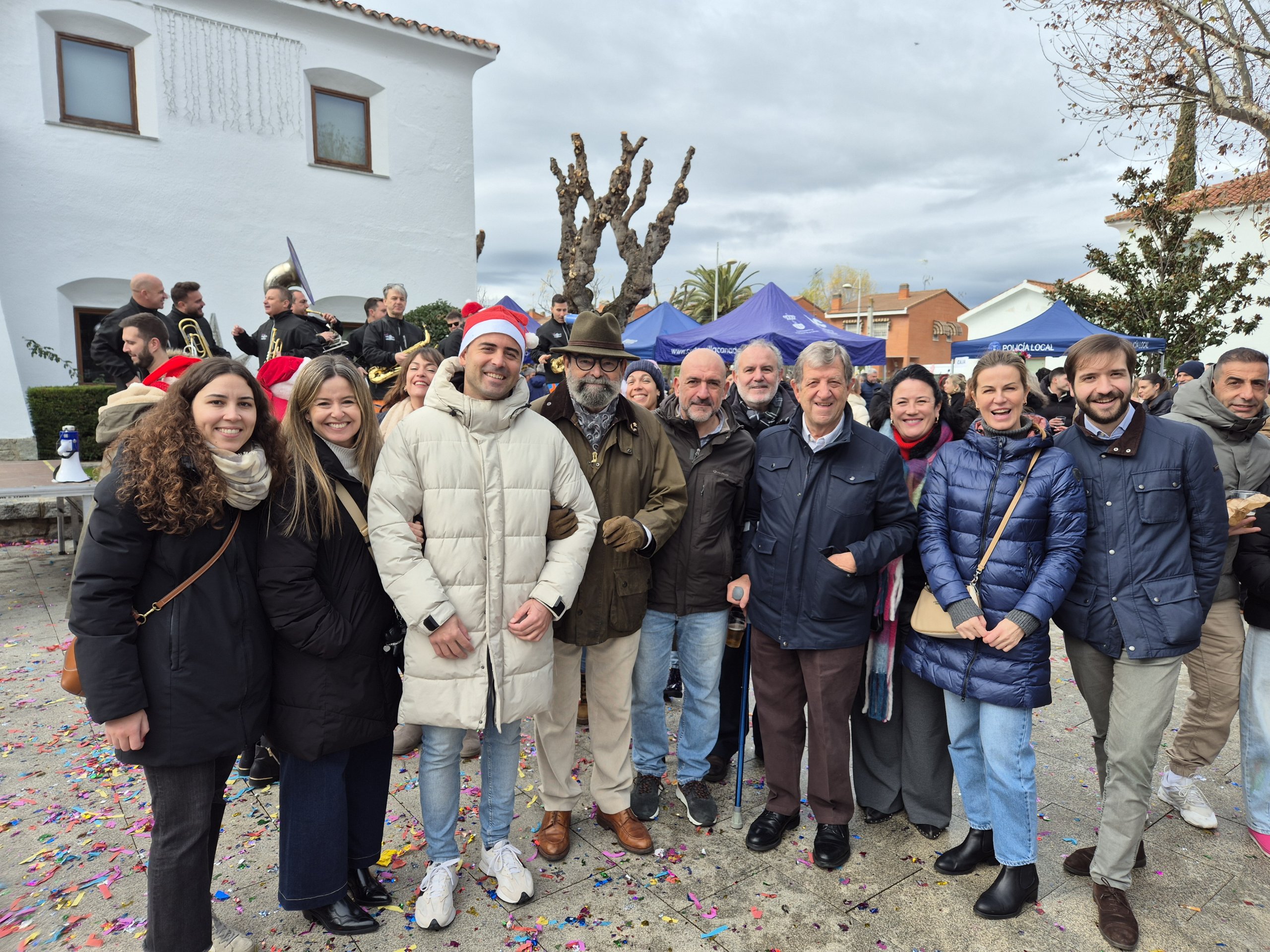 El alcalde y concejales en la Fiesta Preúvas.