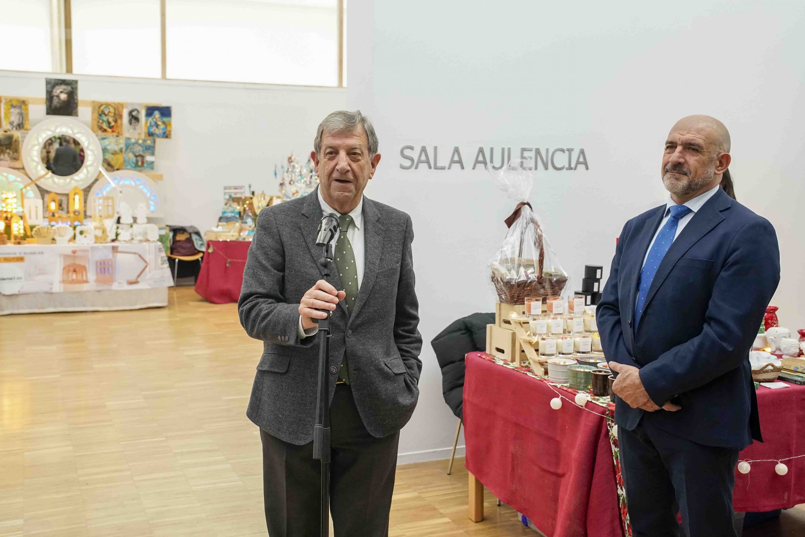 El alcalde, Luis Partida, junto al concejal de Economía, Empleo y Actividades Empresariales, Francisco Álvaro.