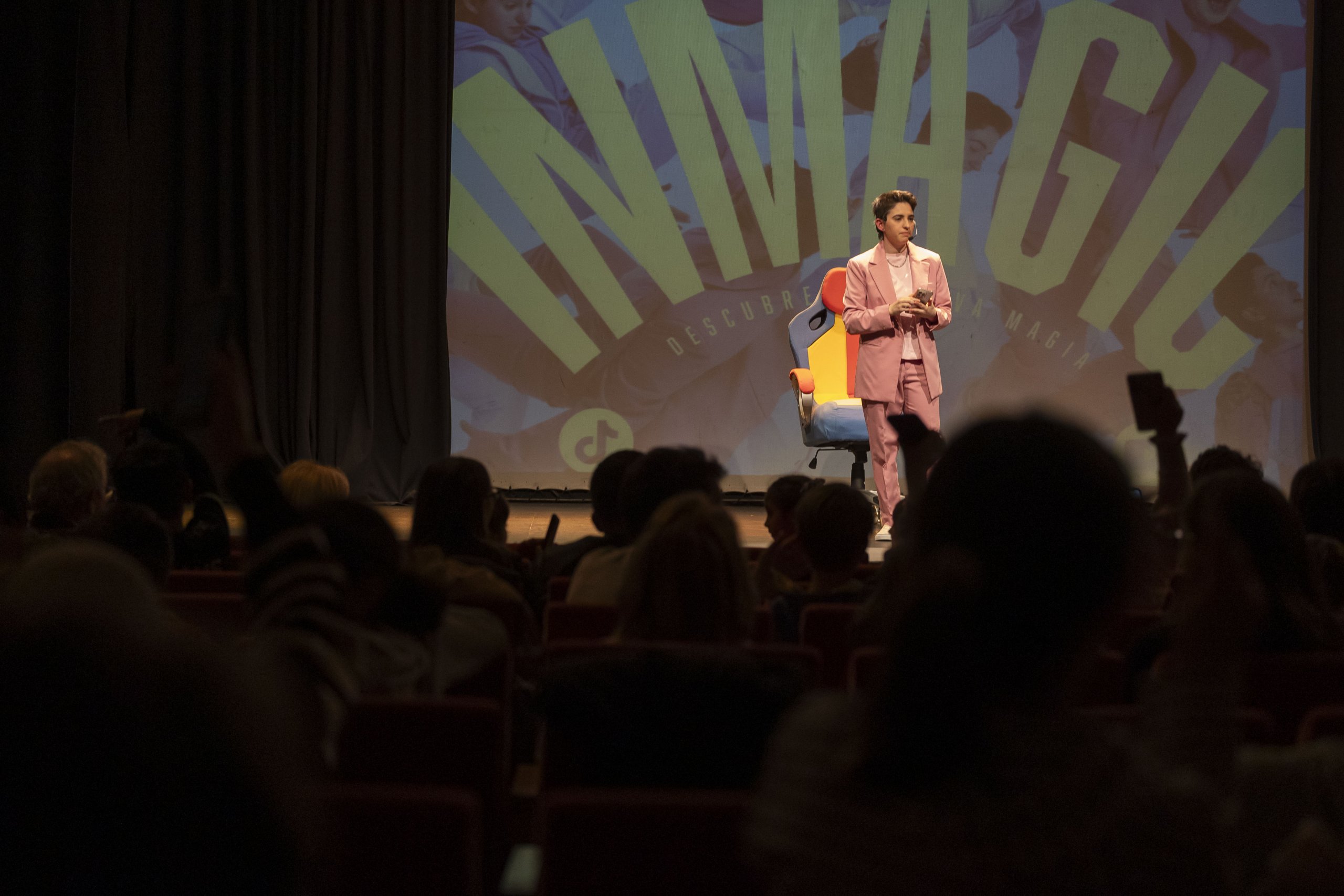 Espectáculo infantil "Inmagic descubre la nueva magia".