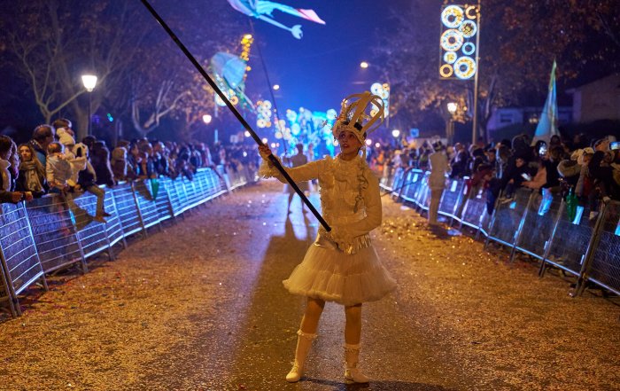 Público viendo la Cabalgata de Reyes.