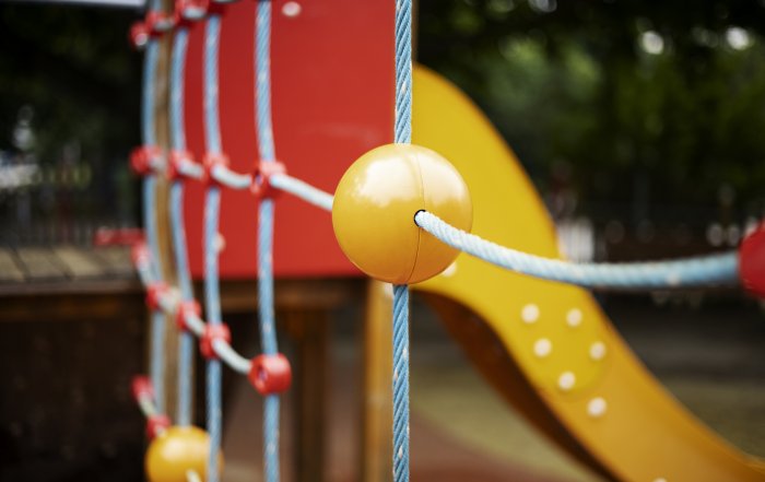 Imagen de un columpio. Foto: Freepik.