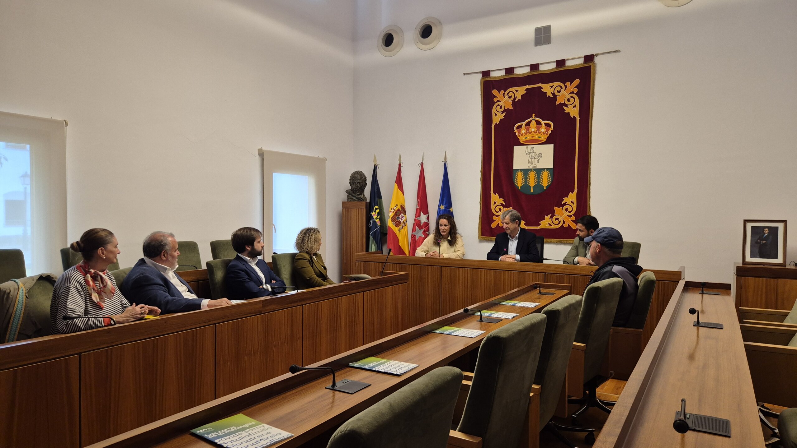 Acto de entrega de la recaudación del XV Torneo de Pádel Solidario.