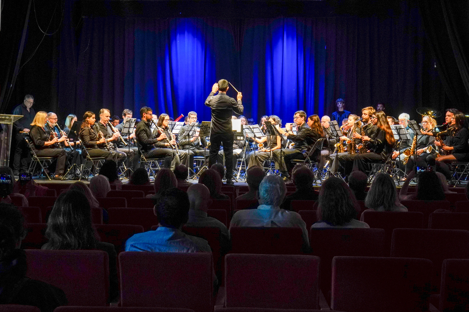 Banda de la Escuela Municipal de Música y Danza durante el concierto ofrecido con motivo de la Fiesta del Libro.