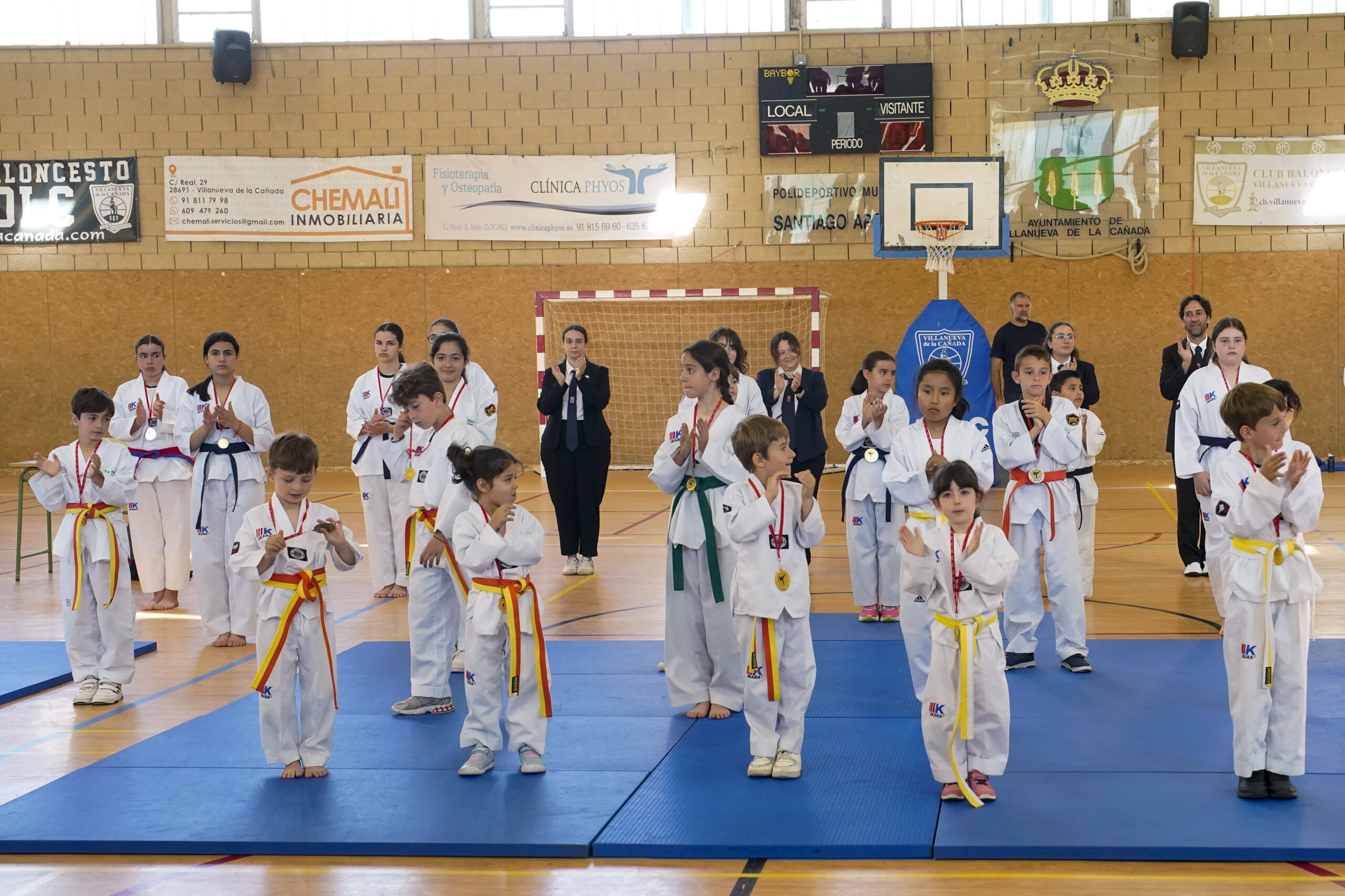 Participantes en IX Campeonato de Taekwondo.