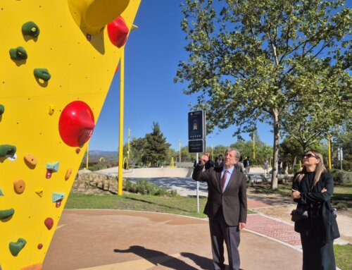 Abierto al público el rocódromo del parque de Poniente