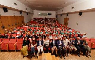 Asistentes a la entrega de premios del XXXIV Concurso de Cuentos Infantil y Juvenil.
