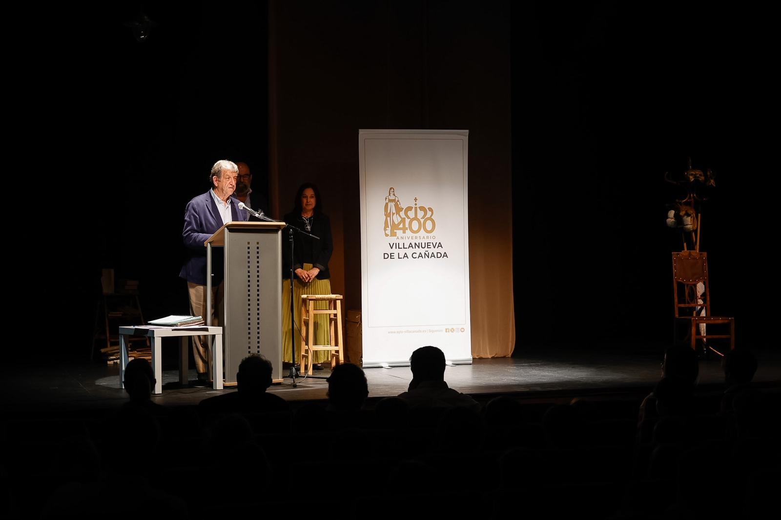 El alcalde, Luis Partida, en la entrega de premios del XXXIV Concurso de Cuentos Infantil y Juvenil.