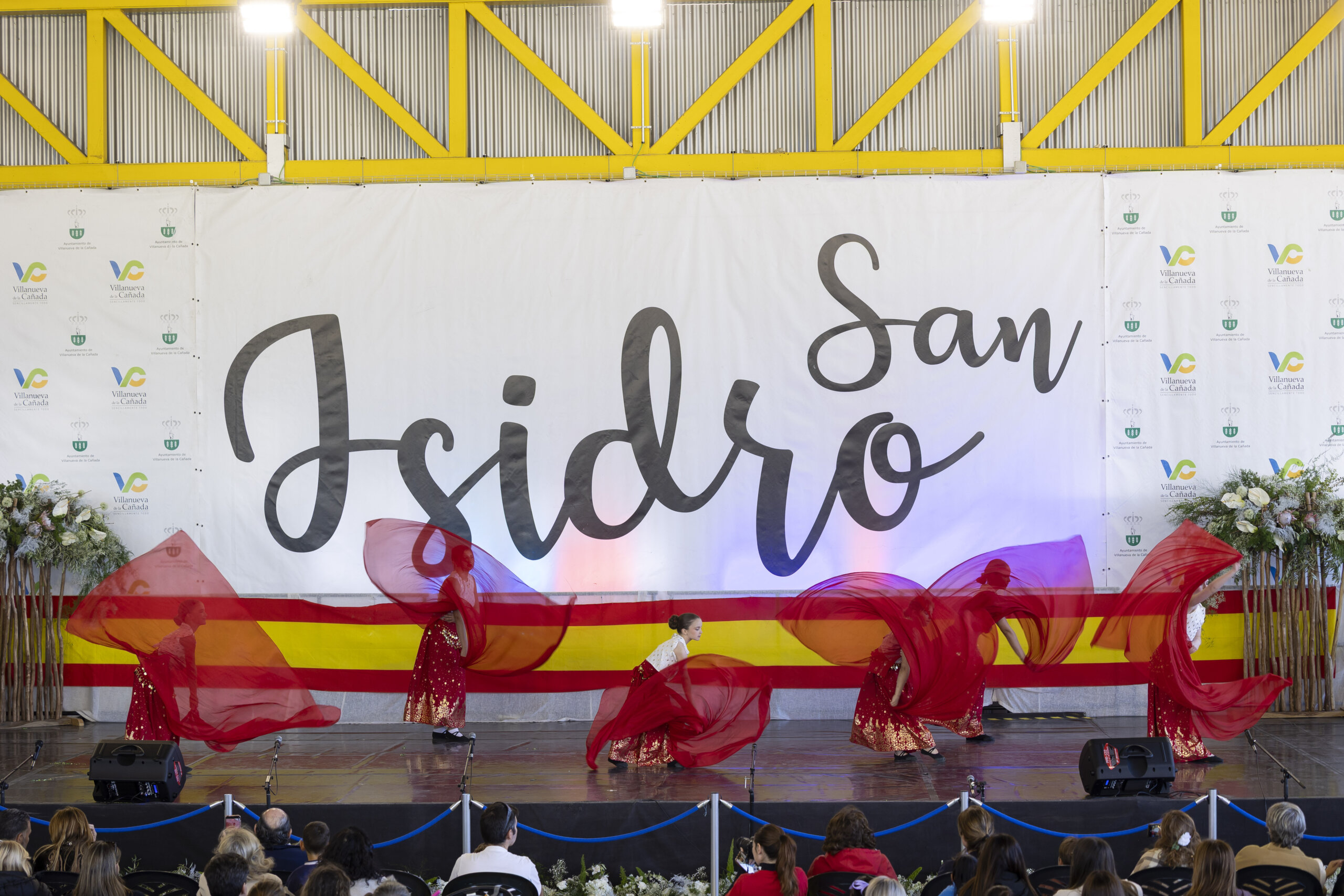 Actuación de la Escuela de baile Sígueme, en San Isidro 2026.