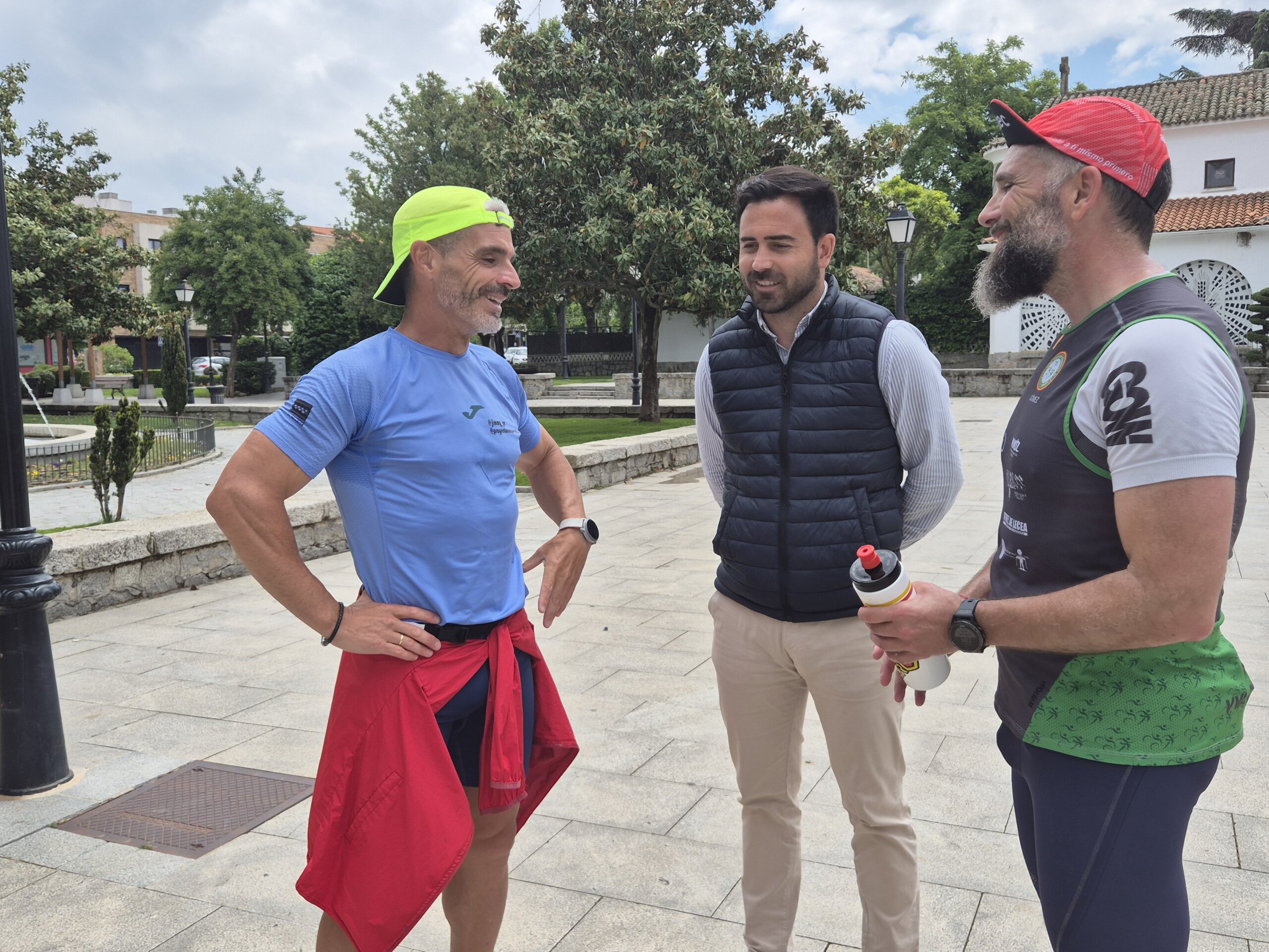 Los concejales de Deportes y Medio Ambiente junto a Jaime Domínguez.