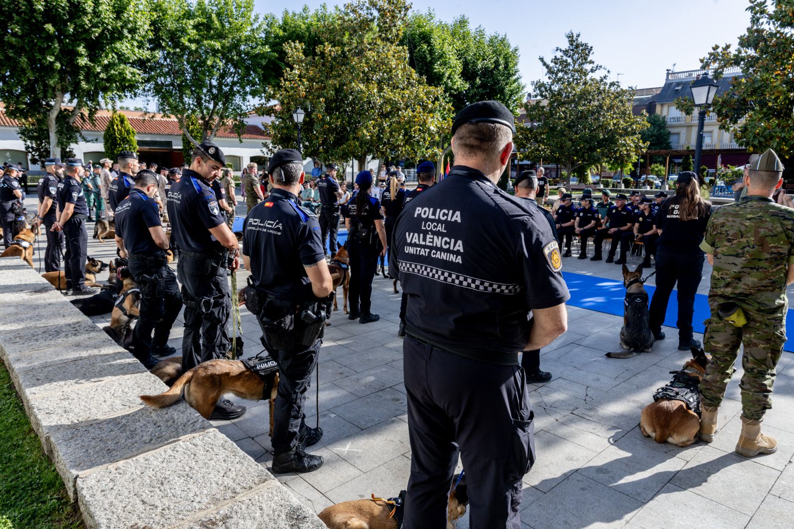 Inauguración de las I Jornadas Policiales y Militares de Guías Caninos.