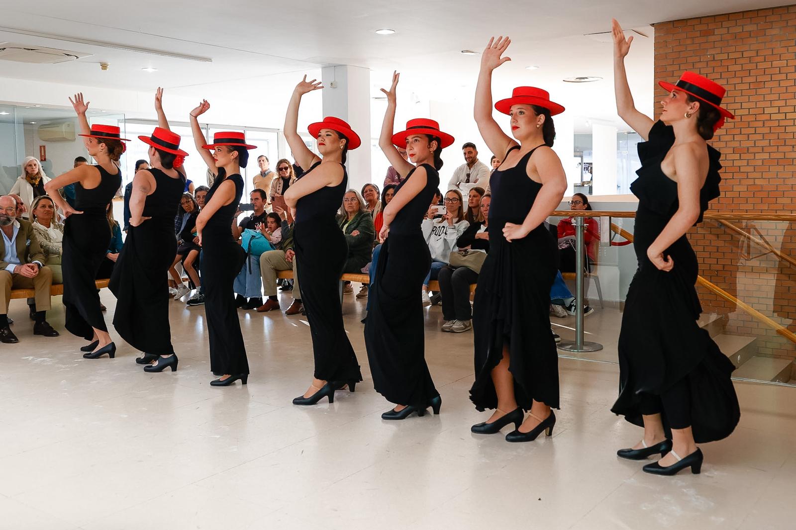 Actuación del grupo de flamenco de la EMMD.