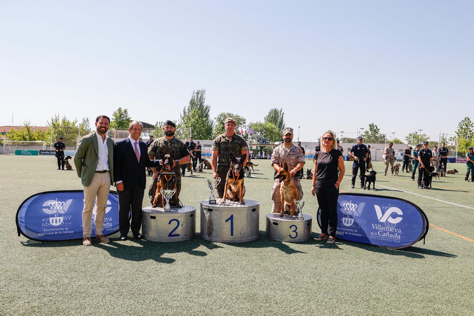 Ceremonia de clausura de las Jornadas Policiales y Militares de Guías Caninos. Ceremonia de clausura de las Jornadas Policiales y Militares de Guías Caninos.