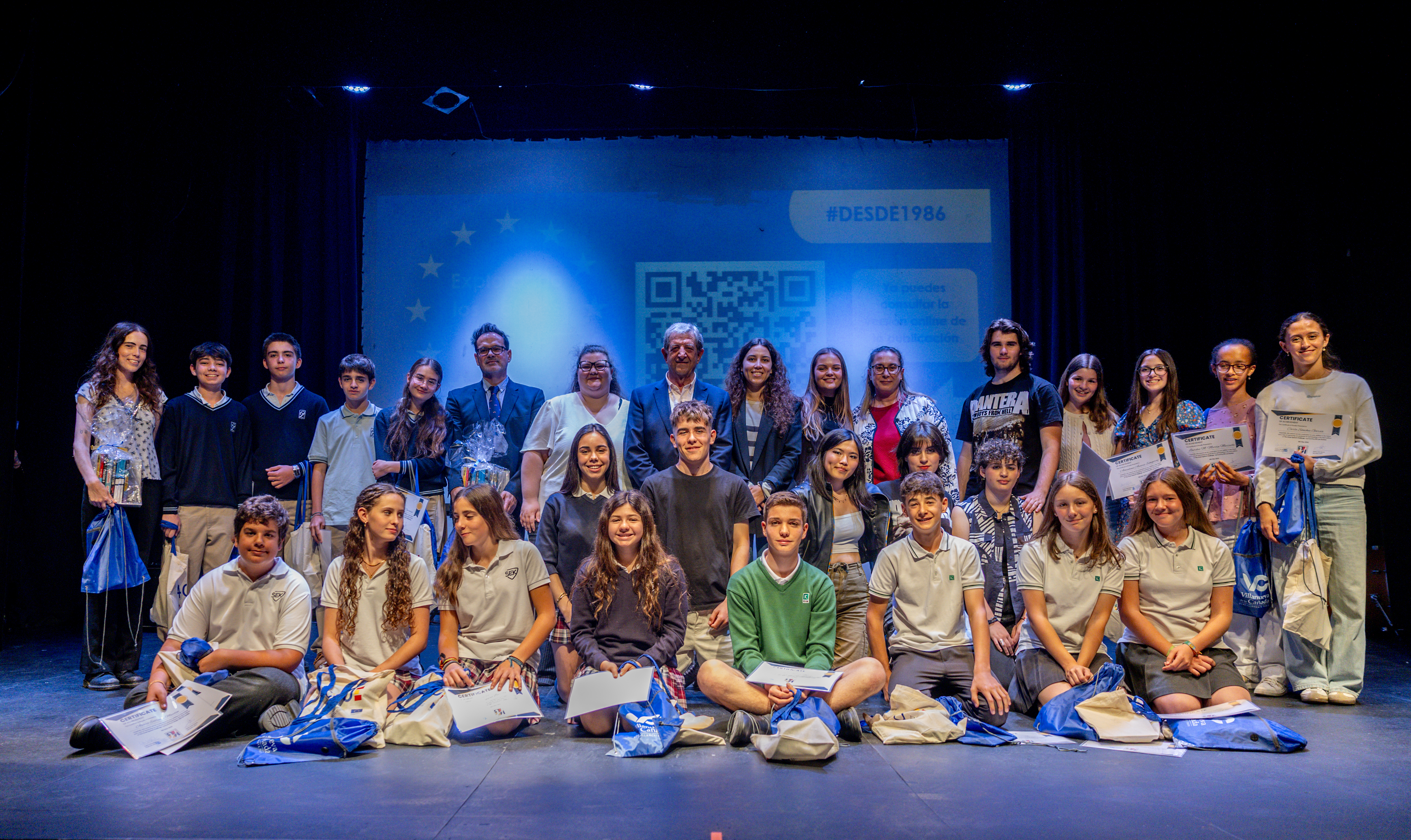 Foto de grupo de la entrega de premios del Concurso de Monólogos.