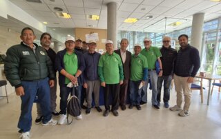 Foto de familia de los participantes en el torneo.