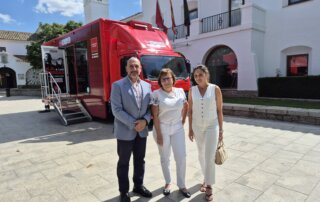 Visita a la Oficina Móvil de la Comunidad de Madrid.