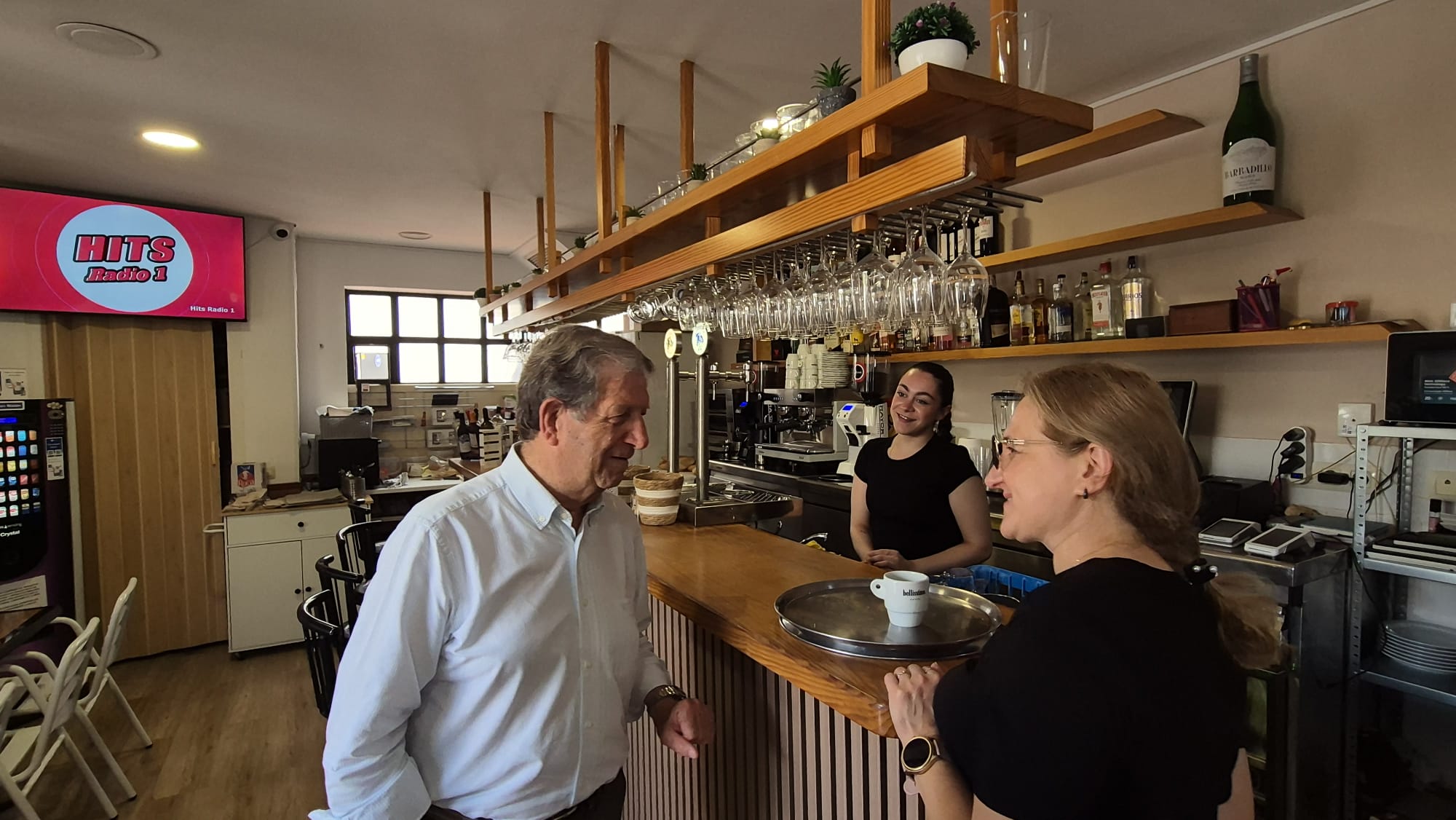 Visita del alcalde y concejales de la Corporación Municipal a los hosteleros de la III Ruta de la Tapa.