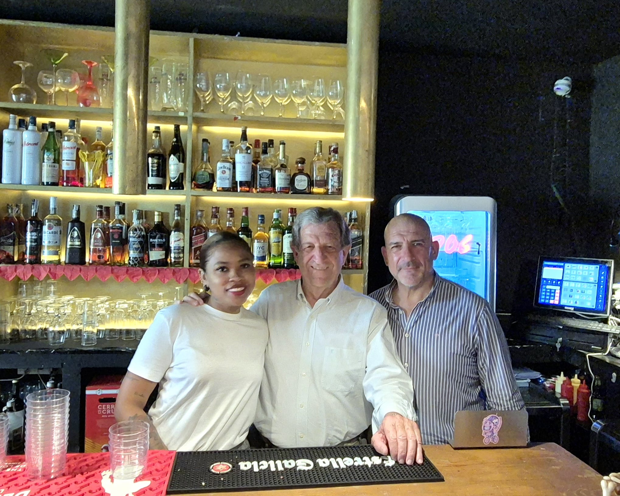 Visita del alcalde y concejales de la Corporación Municipal a los hosteleros de la III Ruta de la Tapa.