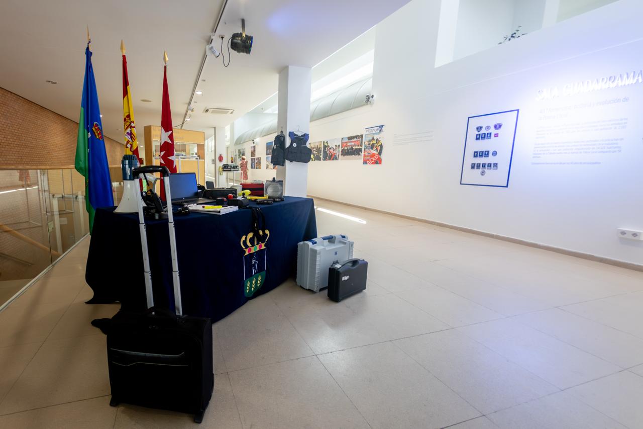Exposición del 40.º Aniversario de la Policía Local.