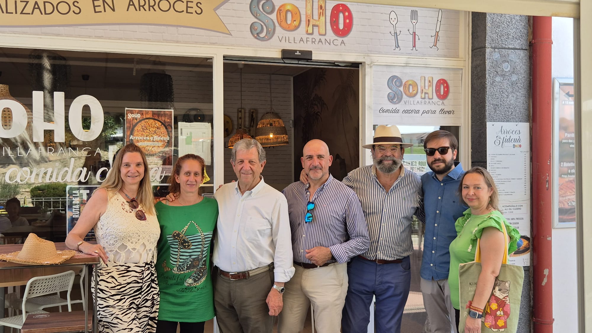 Visita del alcalde y concejales de la Corporación Municipal a los hosteleros de la III Ruta de la Tapa