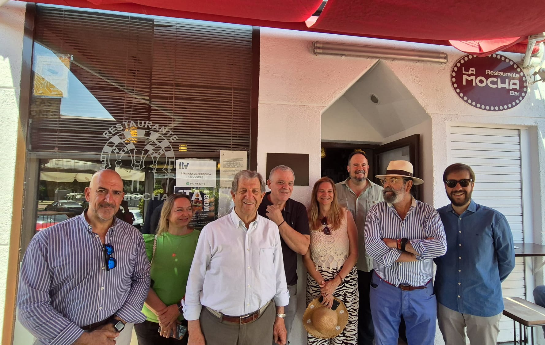 Visita del alcalde y concejales de la Corporación Municipal a los hosteleros de la III Ruta de la Tapa