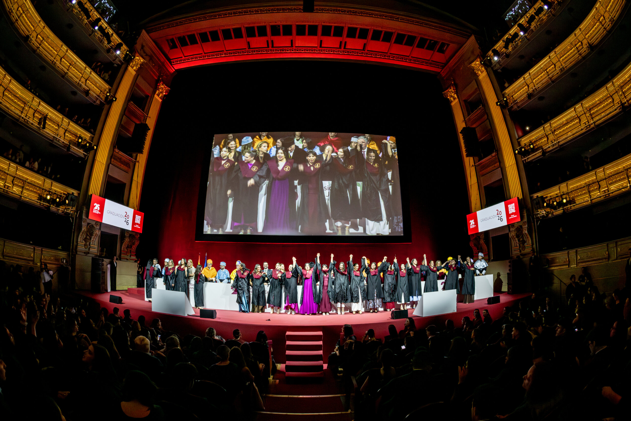 Ceremonia de graduación de la UCJC.