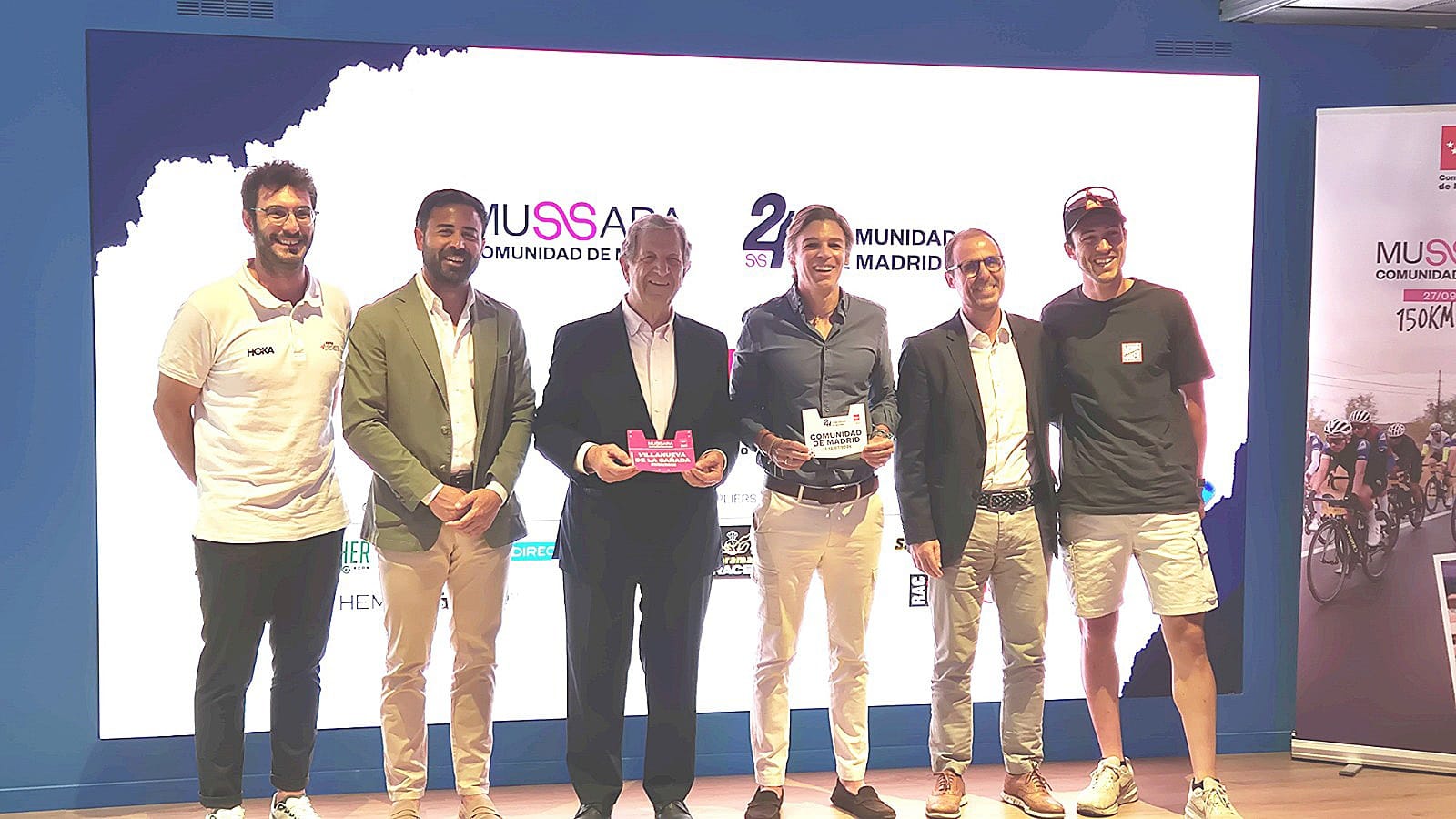 El alcalde, Luis Partida, junto al concejal de Deportes, Ignacio González; el director de general de Deportes de la Comunidad de Madrid, Alberto Tomé; el director de Mussara, Sergi Muñoz; el director general de RPM Sports, Iván Grau, y uno de los participantes en la prueba.