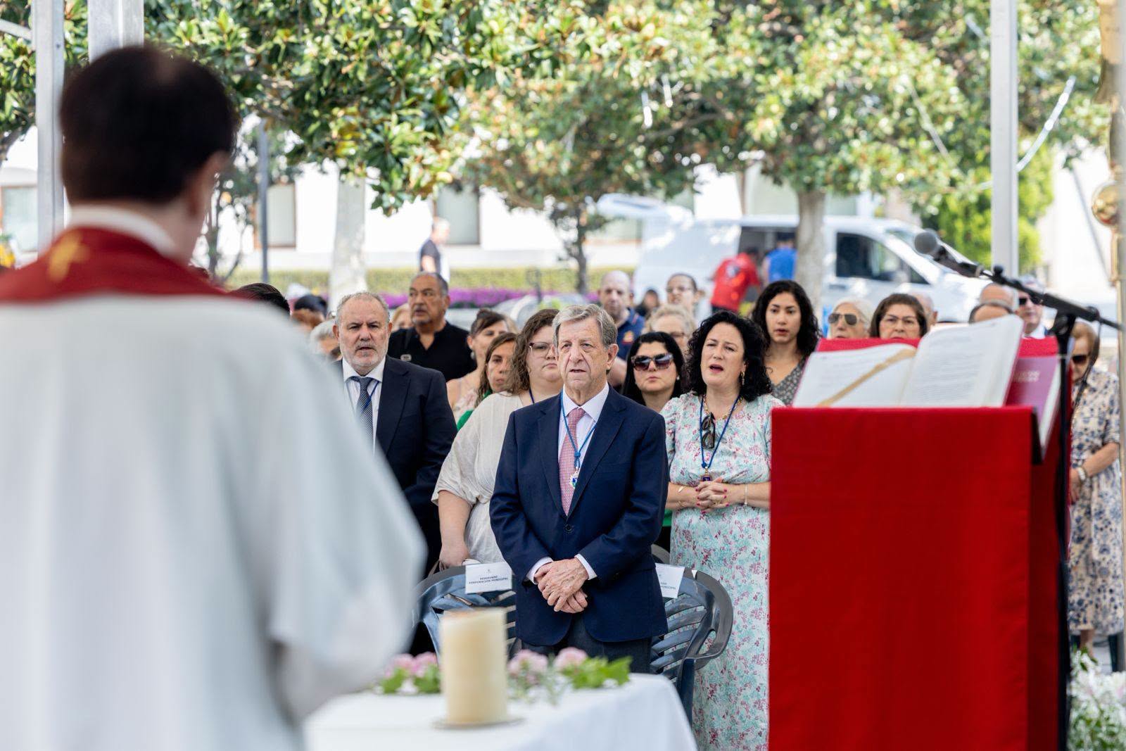Autoridades locales en la misa en honor a Santiago Apóstol