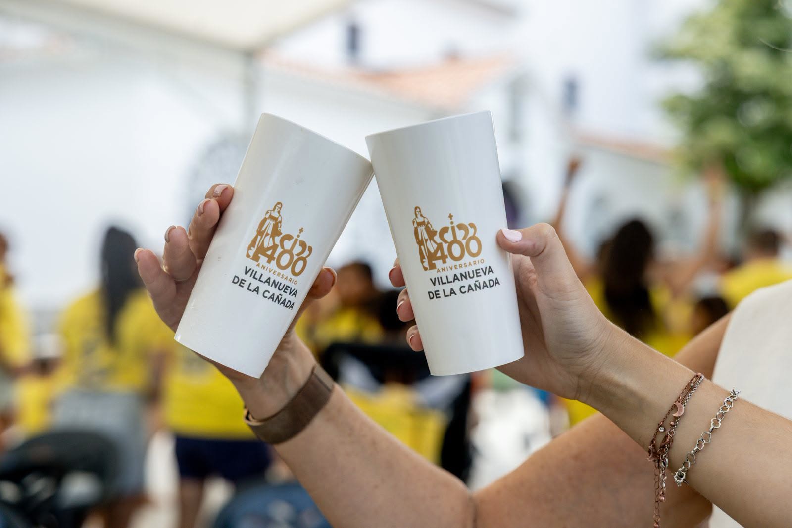 Vasos conmemorativos del 400 aniversario de la concesión del título de Villa.