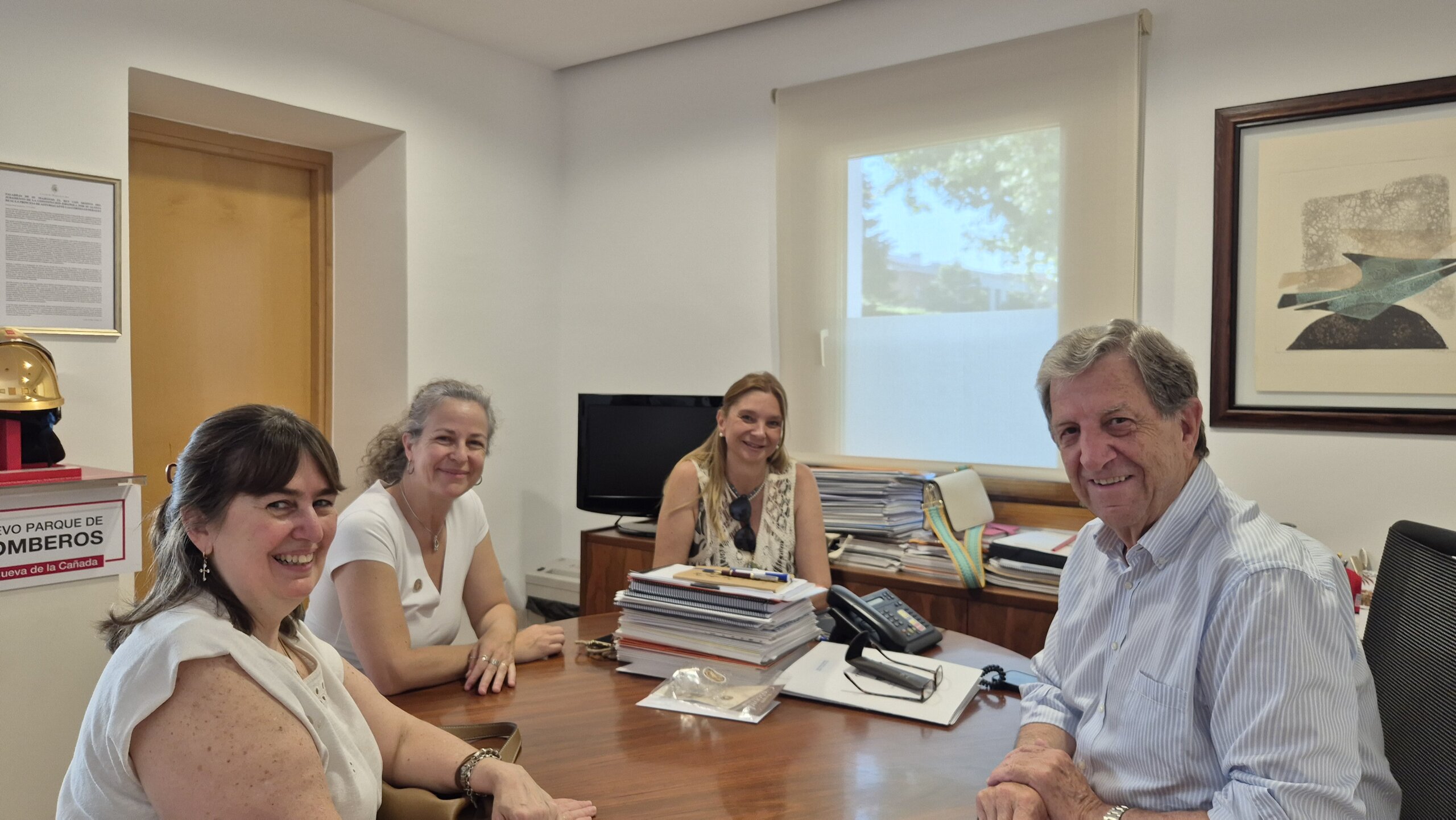Encuentro con la representante del grupo venezolano de la parroquia de San Carlos Borromeo. Encuentro con la representante del grupo venezolano de la parroquia de San Carlos Borromeo.