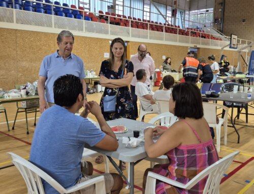 Villanueva de la Cañada alberga a medio centenar de personas evacuadas por los incendios