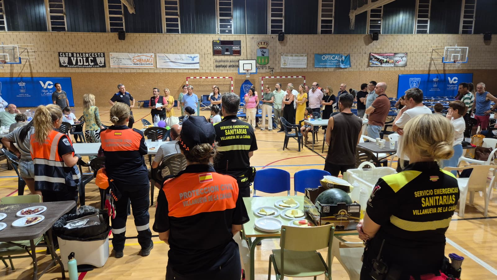 Imagen de reunión en el Pabellón Cubierto.