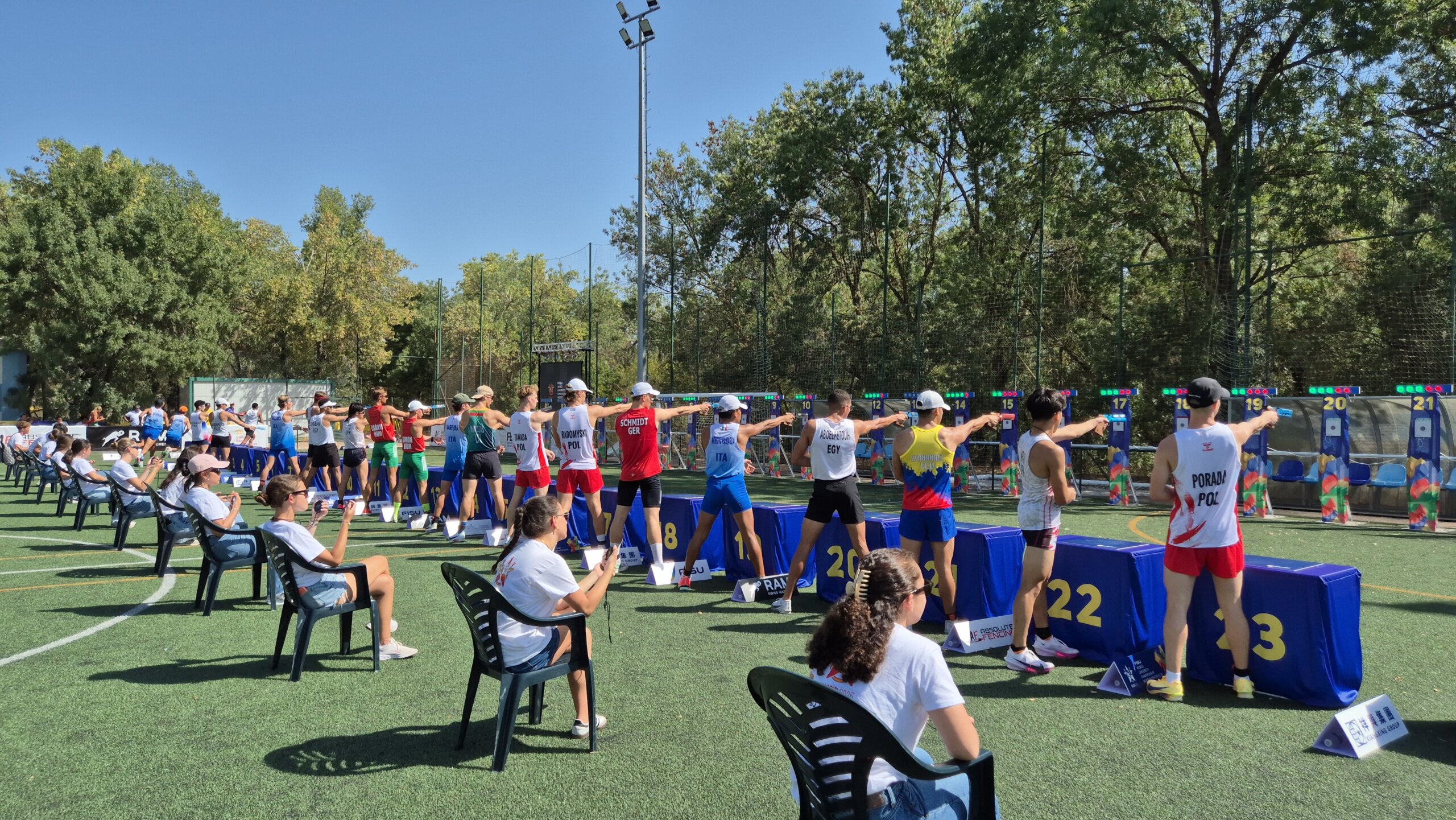 Participantes de la prueba Laser Run.