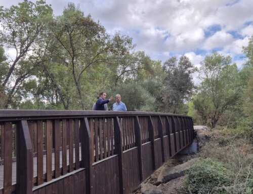 Abierta al público la pasarela de madera sobre el río Aulencia