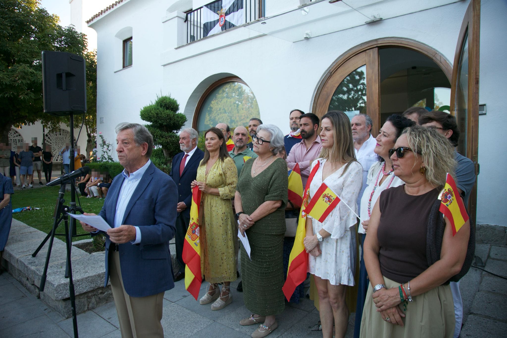 El alcalde y concejales de la Corporación en la concentración de apoyo a Ceuta. El alcalde y concejales de la Corporación en la concentración de apoyo a Ceuta.