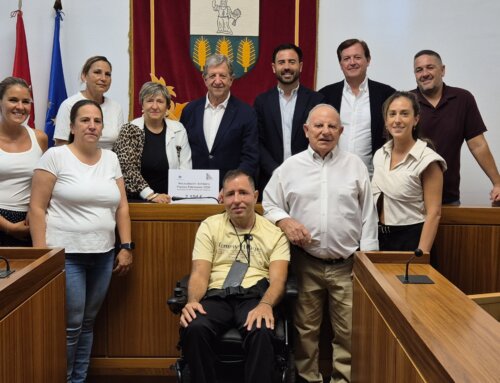 Entrega a la asociación STOP-FA de la recaudación solidaria de las Fiestas Patronales
