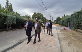 Visita a las obras de mejora de aceras en la Raya y Villafranca.