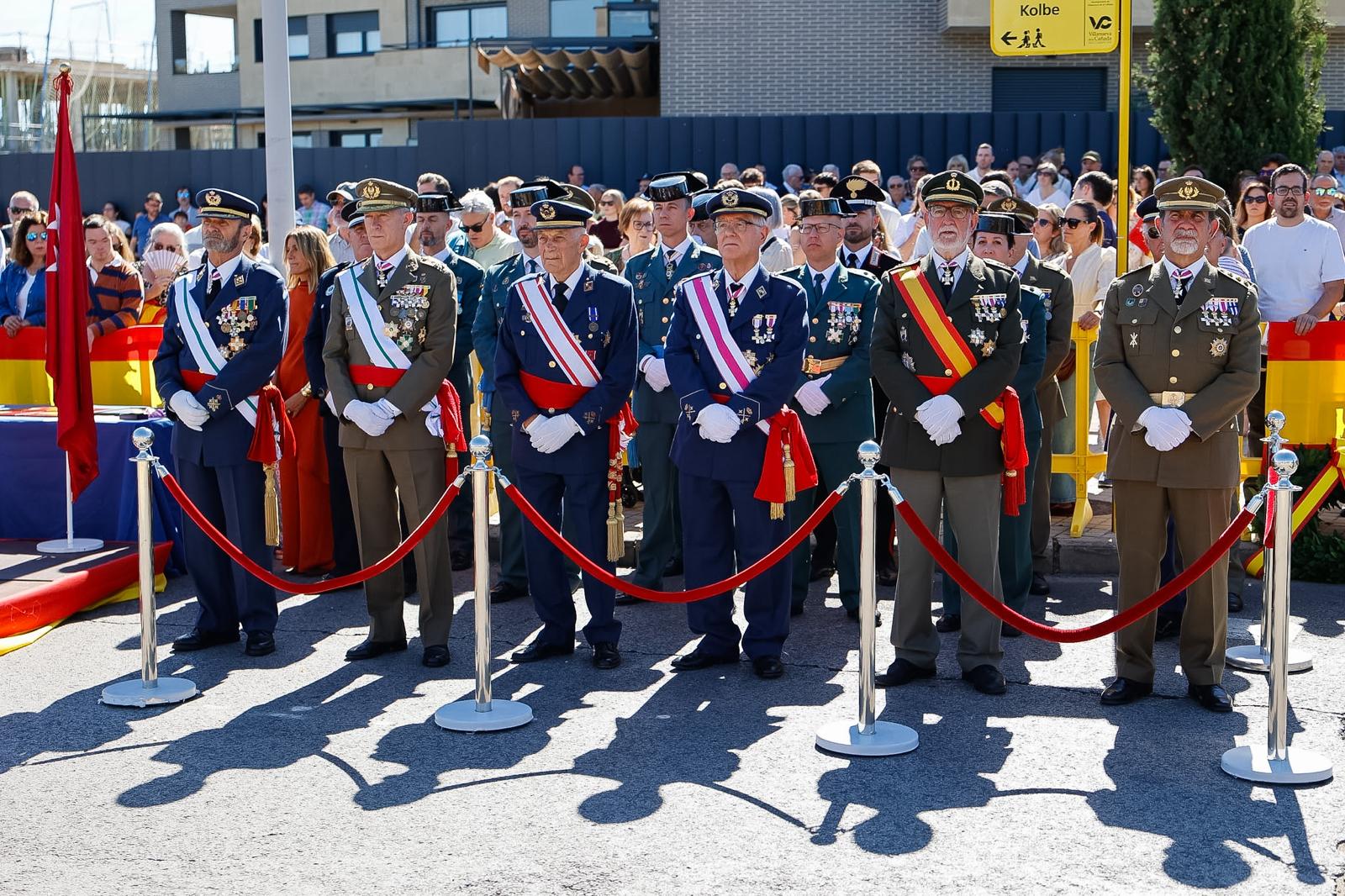 Mandos de la Guardia Civil y militares durante el acto de celebración del Día de la Hispanidad, el 12 de octubre de 2026.