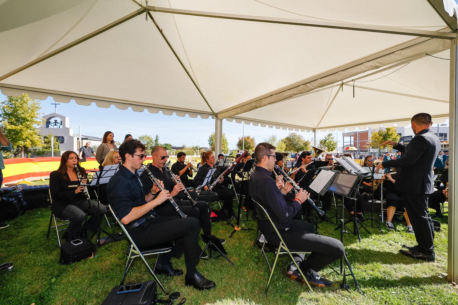 La Banda Municipal de Villanueva de la Cañada durante el acto de celebración del Día de la Hispanidad, el 12 de octubre de 2026.