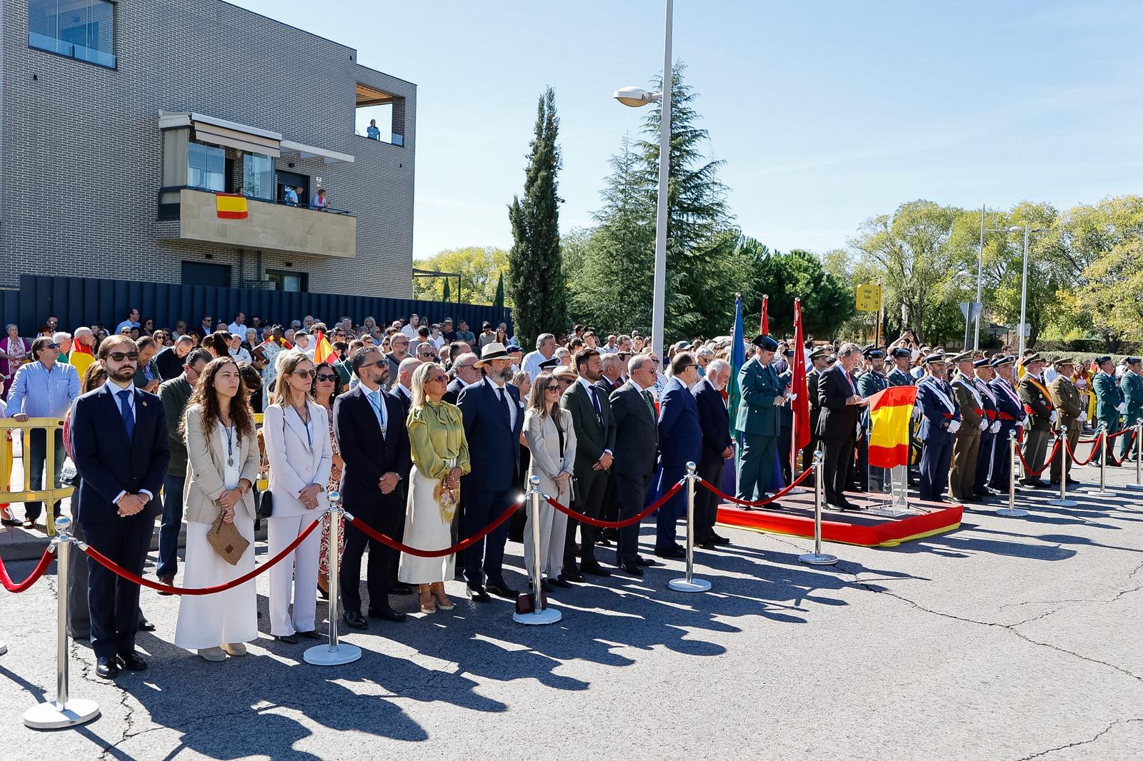 Autoridades durante el acto de celebración del Día de la Hispanidad, el 12 de octubre de 2026.