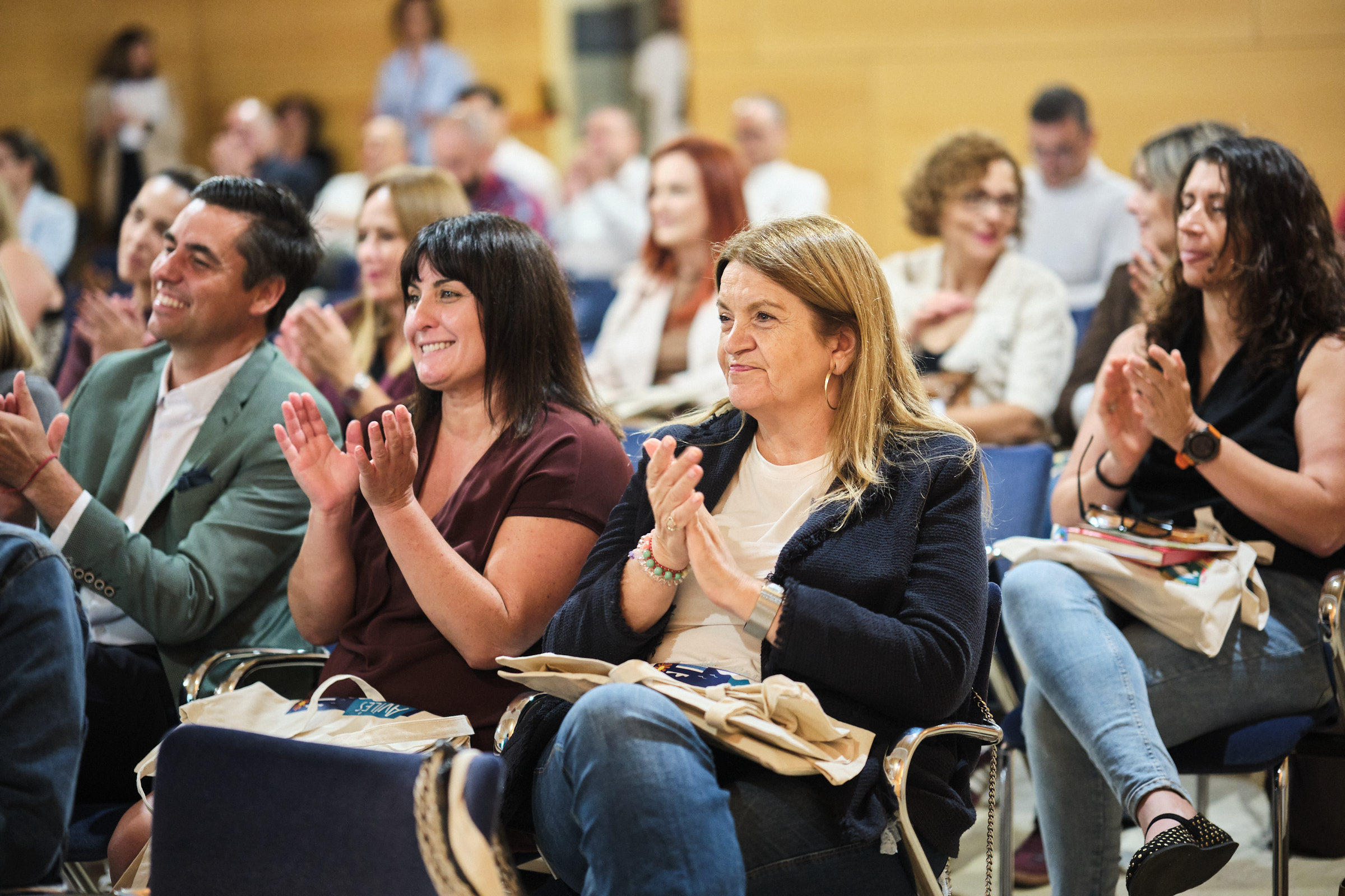 Asistentes a la Asamblea de la RECS.
